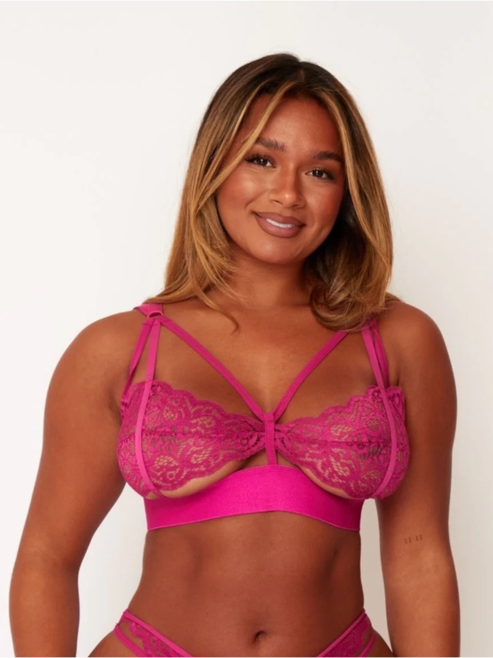 TUTTI ROUGE Kennedy Bralette in Magic Magenta Size 34H/I